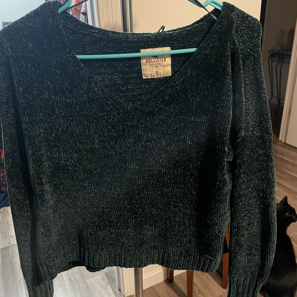Dark green Hollister chenille sweater. Size XS.